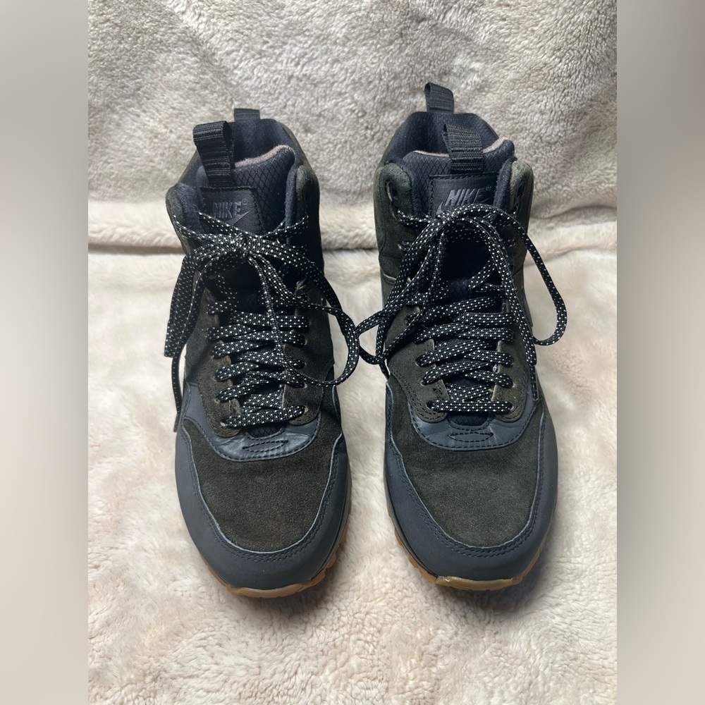 Women's Air Max 1 Mid Sneakerboot Womens Size 7 - Picture 2 of 6